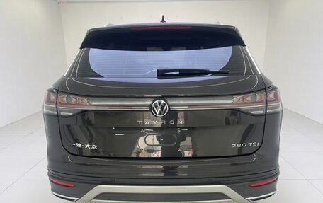 Volkswagen Touran III, 2022 год, 2 250 548 рублей, 3 фотография