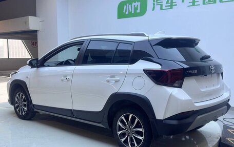 Toyota Yaris XP150 рестайлинг, 2022 год, 1 100 000 рублей, 3 фотография