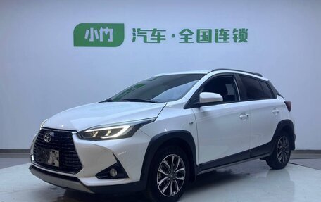 Toyota Yaris XP150 рестайлинг, 2022 год, 1 100 000 рублей, 2 фотография