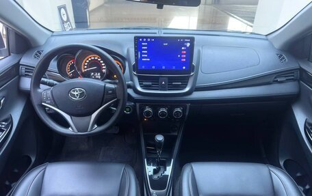 Toyota Yaris XP150 рестайлинг, 2022 год, 1 100 000 рублей, 6 фотография