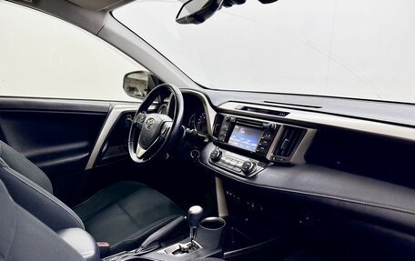 Toyota RAV4, 2015 год, 2 489 000 рублей, 12 фотография