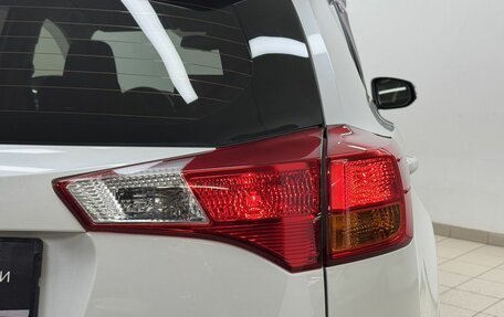 Toyota RAV4, 2015 год, 2 489 000 рублей, 10 фотография