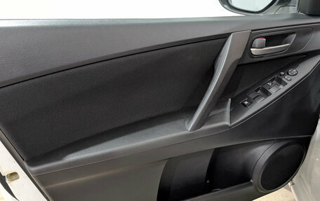 Mazda 3, 2012 год, 1 220 000 рублей, 19 фотография