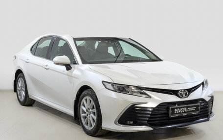 Toyota Camry, 2021 год, 2 750 000 рублей, 3 фотография