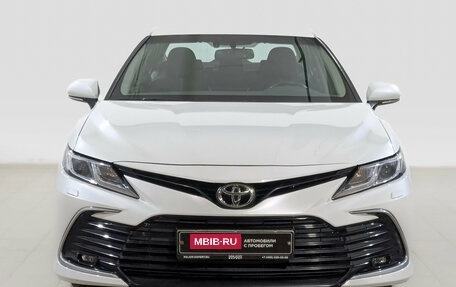 Toyota Camry, 2021 год, 2 750 000 рублей, 2 фотография