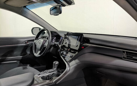 Toyota Camry, 2021 год, 2 750 000 рублей, 13 фотография