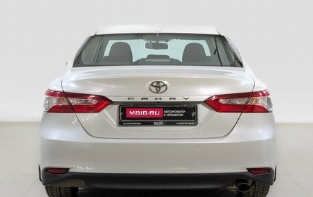 Toyota Camry, 2021 год, 2 750 000 рублей, 6 фотография