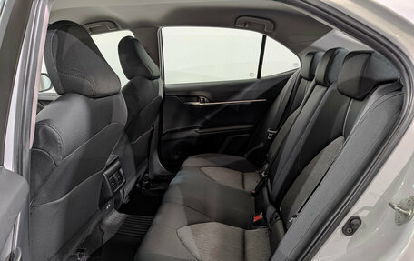 Toyota Camry, 2021 год, 2 750 000 рублей, 18 фотография