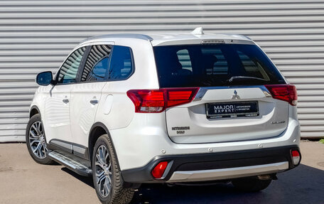 Mitsubishi Outlander III рестайлинг 3, 2017 год, 2 250 000 рублей, 7 фотография