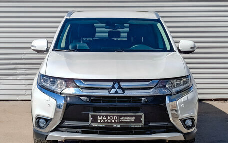 Mitsubishi Outlander III рестайлинг 3, 2017 год, 2 250 000 рублей, 2 фотография