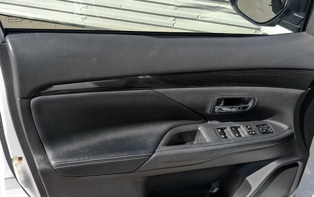 Mitsubishi Outlander III рестайлинг 3, 2017 год, 2 250 000 рублей, 19 фотография