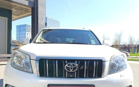 Toyota Land Cruiser Prado 150 рестайлинг 2, 2011 год, 2 890 000 рублей, 1 фотография
