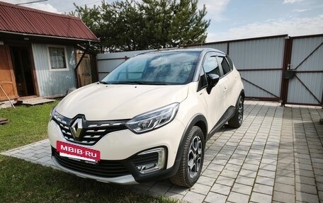 Renault Kaptur I рестайлинг, 2020 год, 2 120 000 рублей, 3 фотография