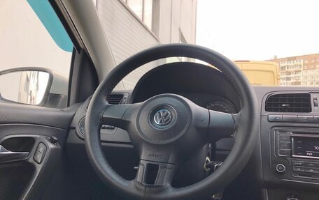 Volkswagen Polo VI (EU Market), 2012 год, 425 000 рублей, 16 фотография