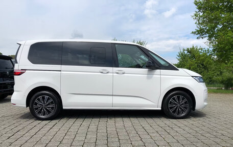 Volkswagen Multivan, 2023 год, 5 450 000 рублей, 8 фотография