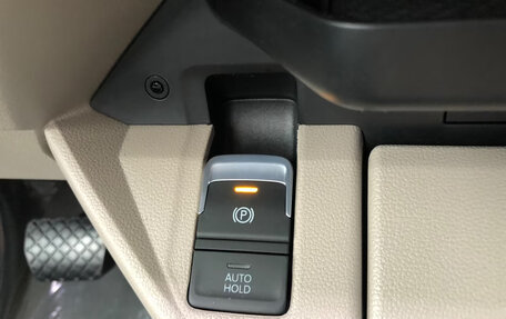 Volkswagen Multivan, 2023 год, 5 450 000 рублей, 21 фотография