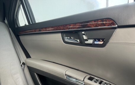 Mercedes-Benz S-Класс, 2005 год, 1 127 000 рублей, 25 фотография