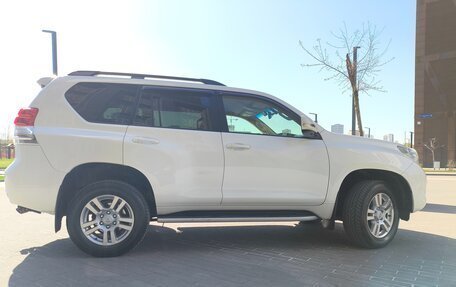 Toyota Land Cruiser Prado 150 рестайлинг 2, 2011 год, 2 890 000 рублей, 7 фотография