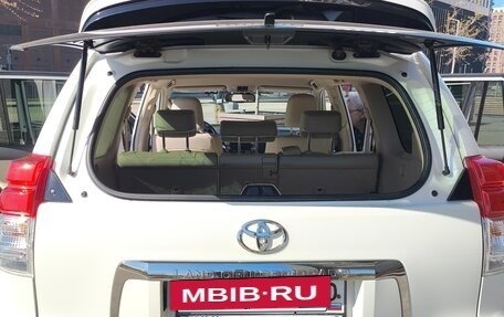 Toyota Land Cruiser Prado 150 рестайлинг 2, 2011 год, 2 890 000 рублей, 6 фотография