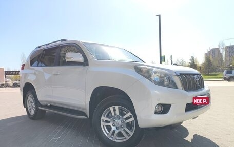 Toyota Land Cruiser Prado 150 рестайлинг 2, 2011 год, 2 890 000 рублей, 9 фотография