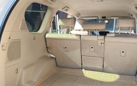 Toyota Land Cruiser Prado 150 рестайлинг 2, 2011 год, 2 890 000 рублей, 22 фотография