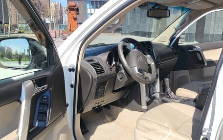 Toyota Land Cruiser Prado 150 рестайлинг 2, 2011 год, 2 890 000 рублей, 20 фотография