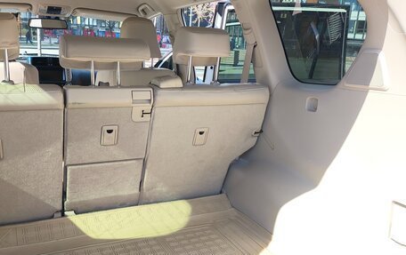 Toyota Land Cruiser Prado 150 рестайлинг 2, 2011 год, 2 890 000 рублей, 23 фотография