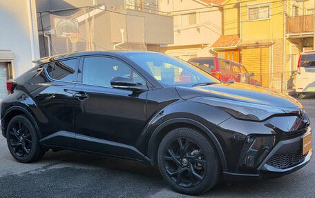 Toyota C-HR I рестайлинг, 2023 год, 2 070 000 рублей, 8 фотография