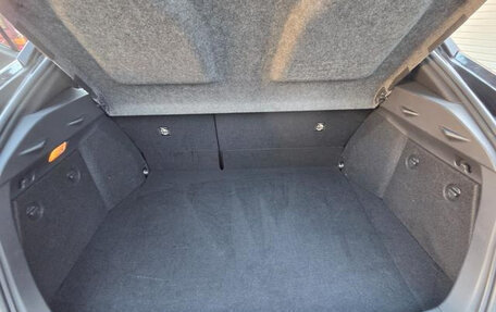 Toyota C-HR I рестайлинг, 2023 год, 2 070 000 рублей, 17 фотография