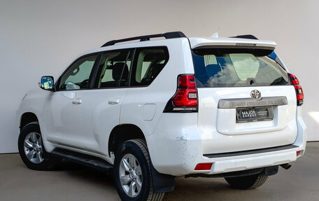 Toyota Land Cruiser Prado 150 рестайлинг 2, 2018 год, 3 955 000 рублей, 7 фотография