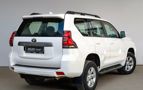 Toyota Land Cruiser Prado 150 рестайлинг 2, 2018 год, 3 955 000 рублей, 5 фотография