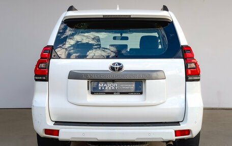 Toyota Land Cruiser Prado 150 рестайлинг 2, 2018 год, 3 955 000 рублей, 6 фотография