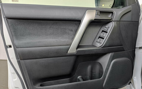 Toyota Land Cruiser Prado 150 рестайлинг 2, 2018 год, 3 955 000 рублей, 19 фотография