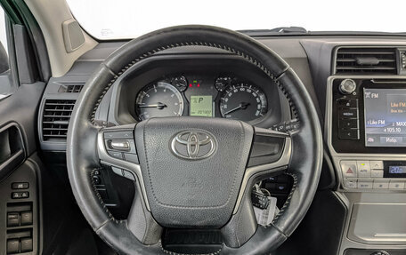 Toyota Land Cruiser Prado 150 рестайлинг 2, 2018 год, 3 955 000 рублей, 22 фотография