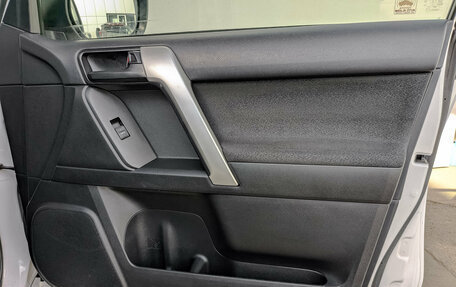 Toyota Land Cruiser Prado 150 рестайлинг 2, 2018 год, 3 955 000 рублей, 24 фотография