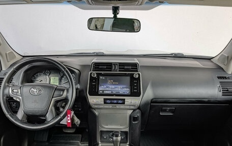 Toyota Land Cruiser Prado 150 рестайлинг 2, 2018 год, 3 955 000 рублей, 14 фотография