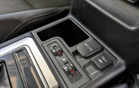 Toyota Land Cruiser Prado 150 рестайлинг 2, 2018 год, 3 955 000 рублей, 28 фотография