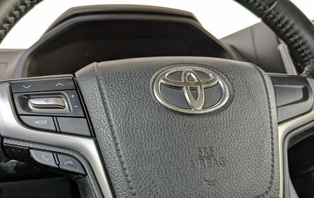 Toyota Land Cruiser Prado 150 рестайлинг 2, 2018 год, 3 955 000 рублей, 25 фотография