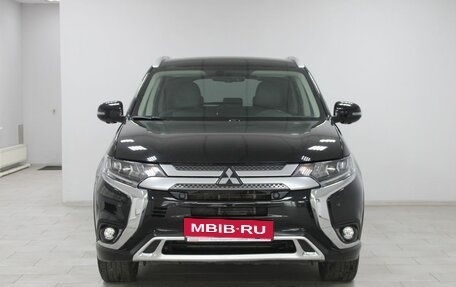 Mitsubishi Outlander III рестайлинг 3, 2021 год, 2 999 900 рублей, 2 фотография