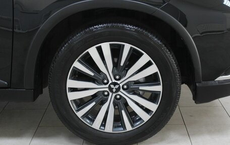 Mitsubishi Outlander III рестайлинг 3, 2021 год, 2 999 900 рублей, 7 фотография