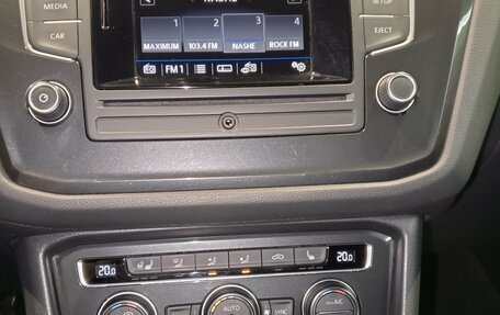 Volkswagen Tiguan II, 2017 год, 2 199 000 рублей, 12 фотография