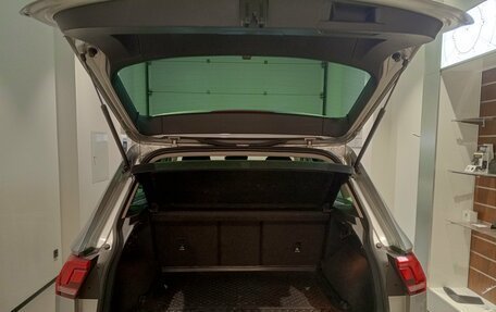 Volkswagen Tiguan II, 2017 год, 2 199 000 рублей, 17 фотография