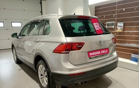 Volkswagen Tiguan II, 2017 год, 2 199 000 рублей, 6 фотография