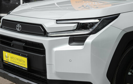 Toyota RAV4, 2025 год, 4 951 000 рублей, 7 фотография