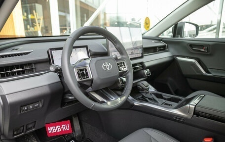 Toyota RAV4, 2025 год, 4 951 000 рублей, 13 фотография