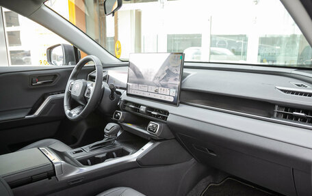 Toyota RAV4, 2025 год, 4 951 000 рублей, 22 фотография