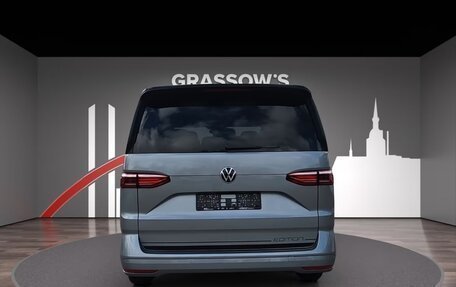 Volkswagen Multivan, 2023 год, 5 500 000 рублей, 6 фотография