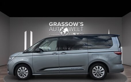 Volkswagen Multivan, 2023 год, 5 500 000 рублей, 8 фотография