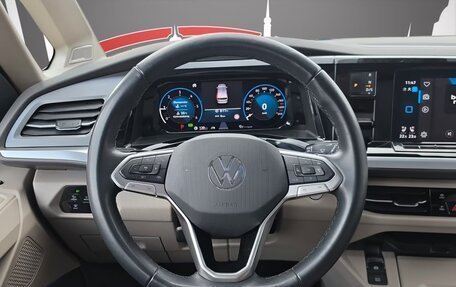 Volkswagen Multivan, 2023 год, 5 500 000 рублей, 10 фотография