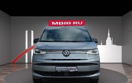 Volkswagen Multivan, 2023 год, 5 500 000 рублей, 5 фотография